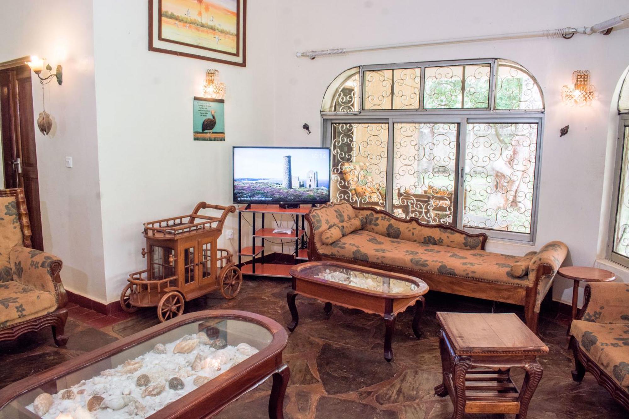 Kijani Cottages In Diani Praia de Diani Exterior foto