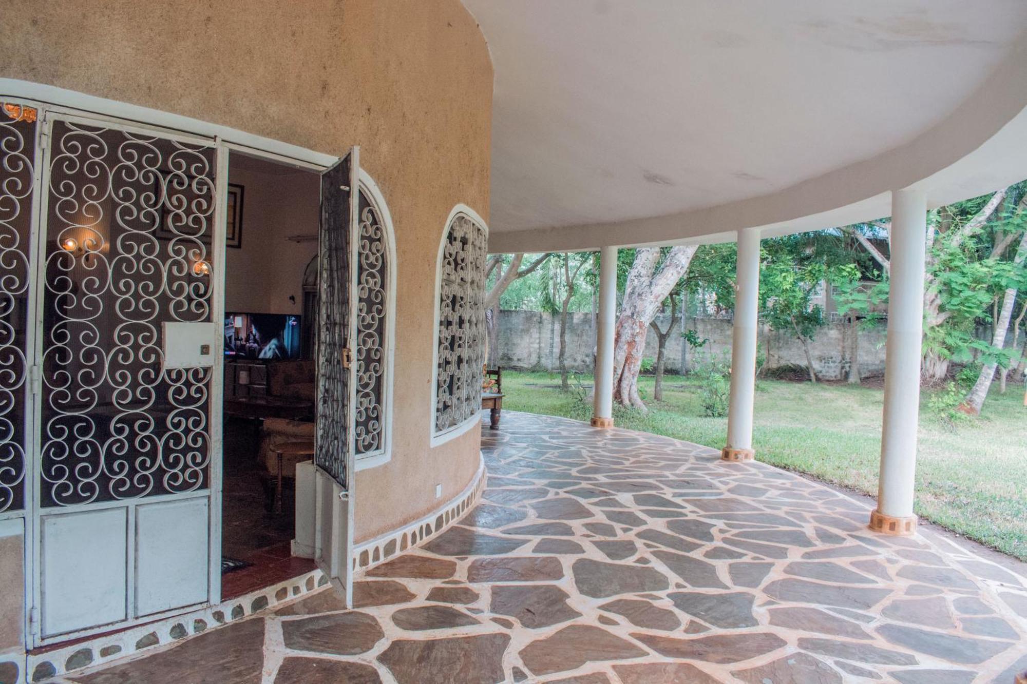 Kijani Cottages In Diani Praia de Diani Exterior foto