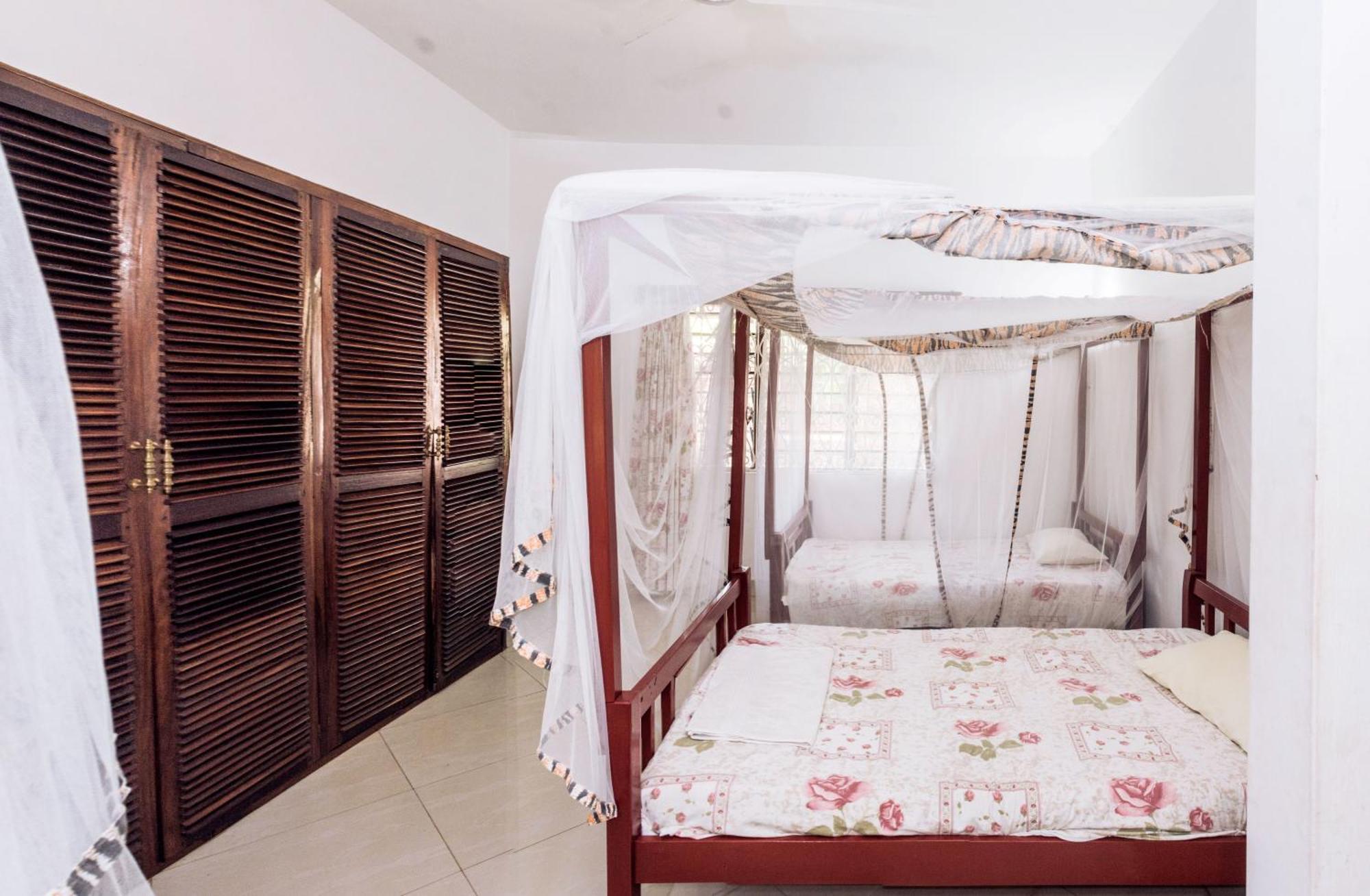 Kijani Cottages In Diani Praia de Diani Exterior foto