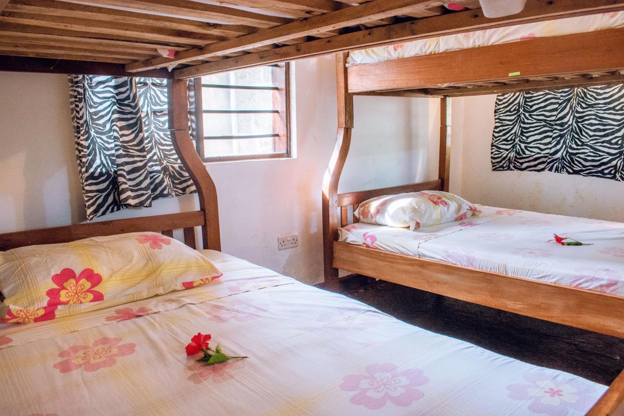 Kijani Cottages In Diani Praia de Diani Exterior foto