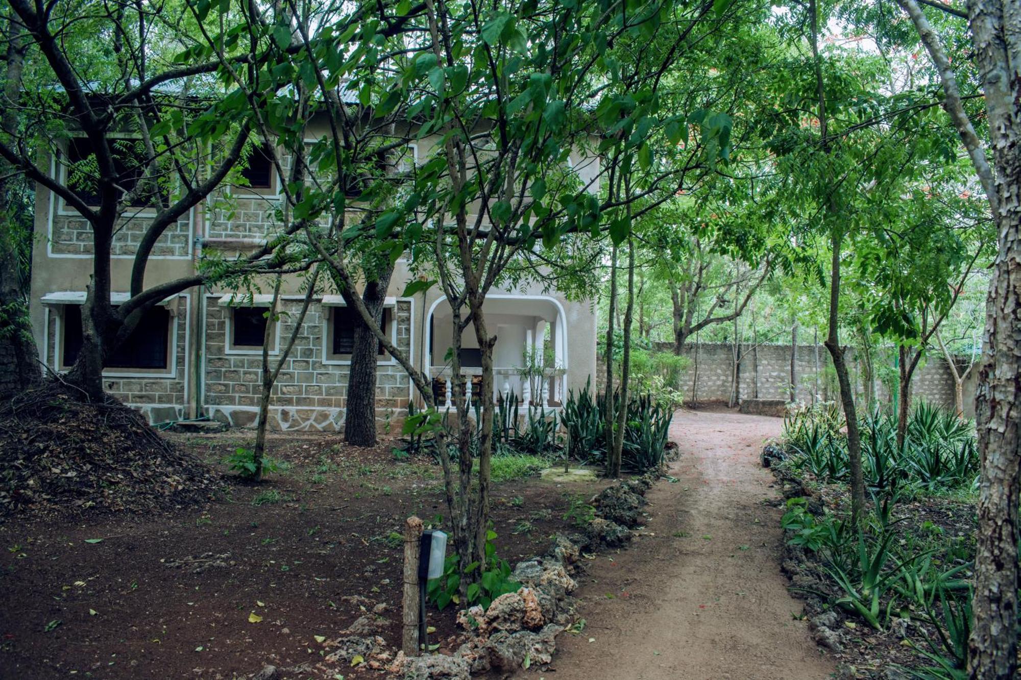 Kijani Cottages In Diani Praia de Diani Exterior foto